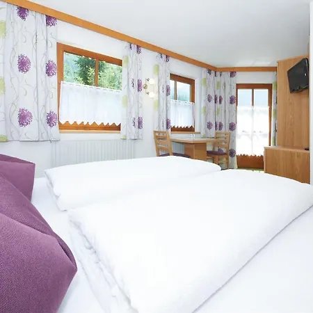 فندق مبيت وإفطار Haus Markus Strolz